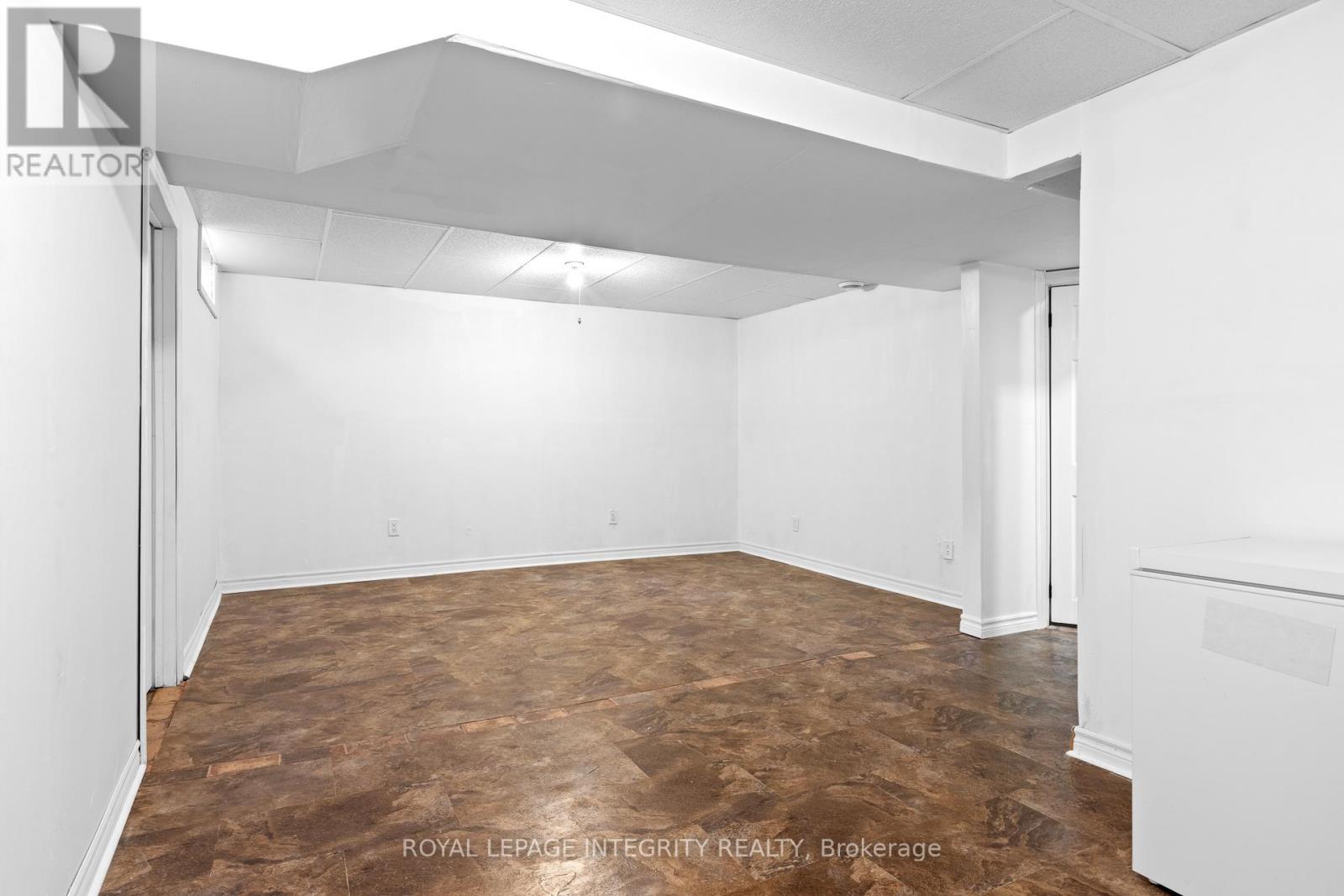 11 Royal Field Crescent, Ottawa, Ontario  K2J 4G1 - Photo 28 - X12494448