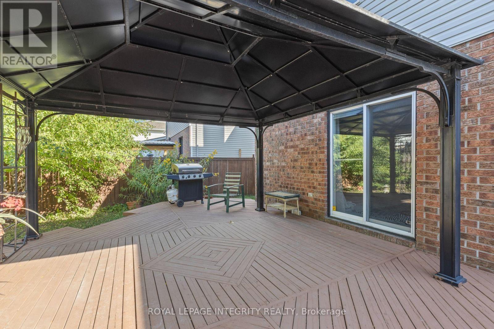 11 Royal Field Crescent, Ottawa, Ontario  K2J 4G1 - Photo 31 - X12494448