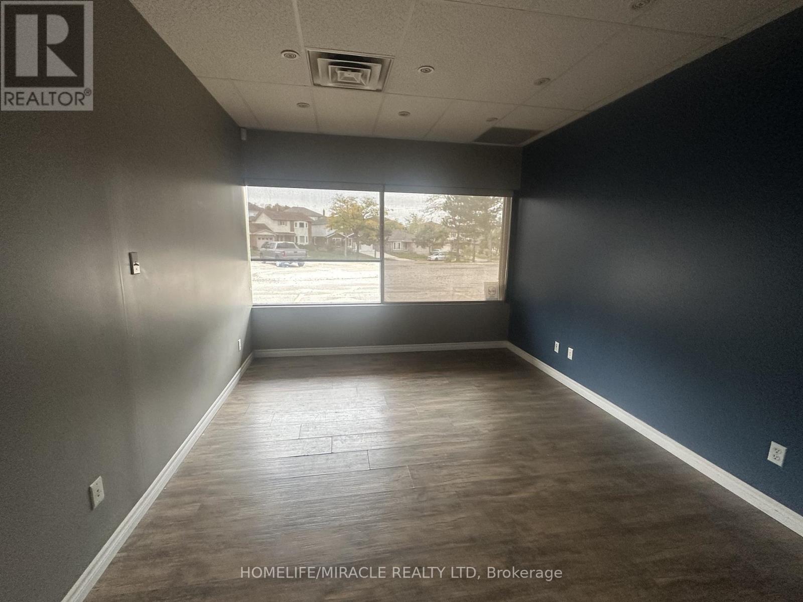 2 - 450 Westheights Drive, Kitchener, Ontario  N2N 2B9 - Photo 11 - X12494356