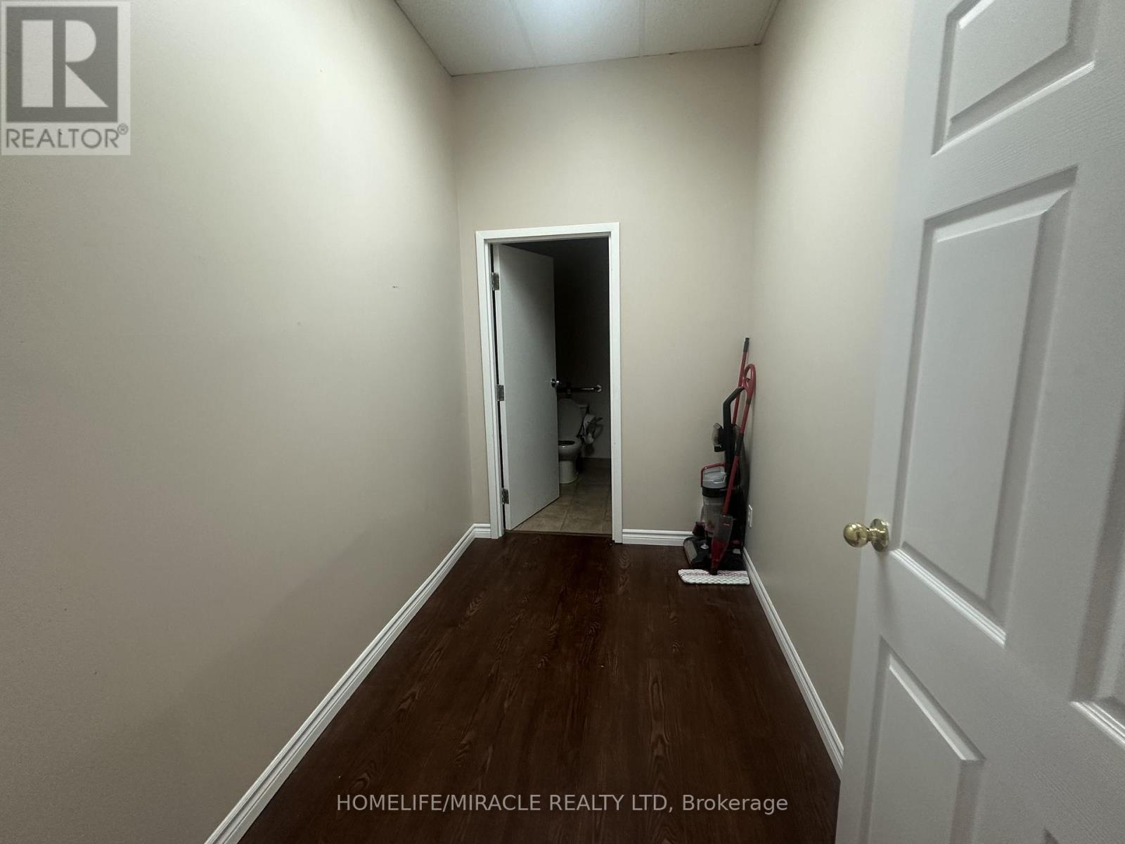 2 - 450 Westheights Drive, Kitchener, Ontario  N2N 2B9 - Photo 12 - X12494356