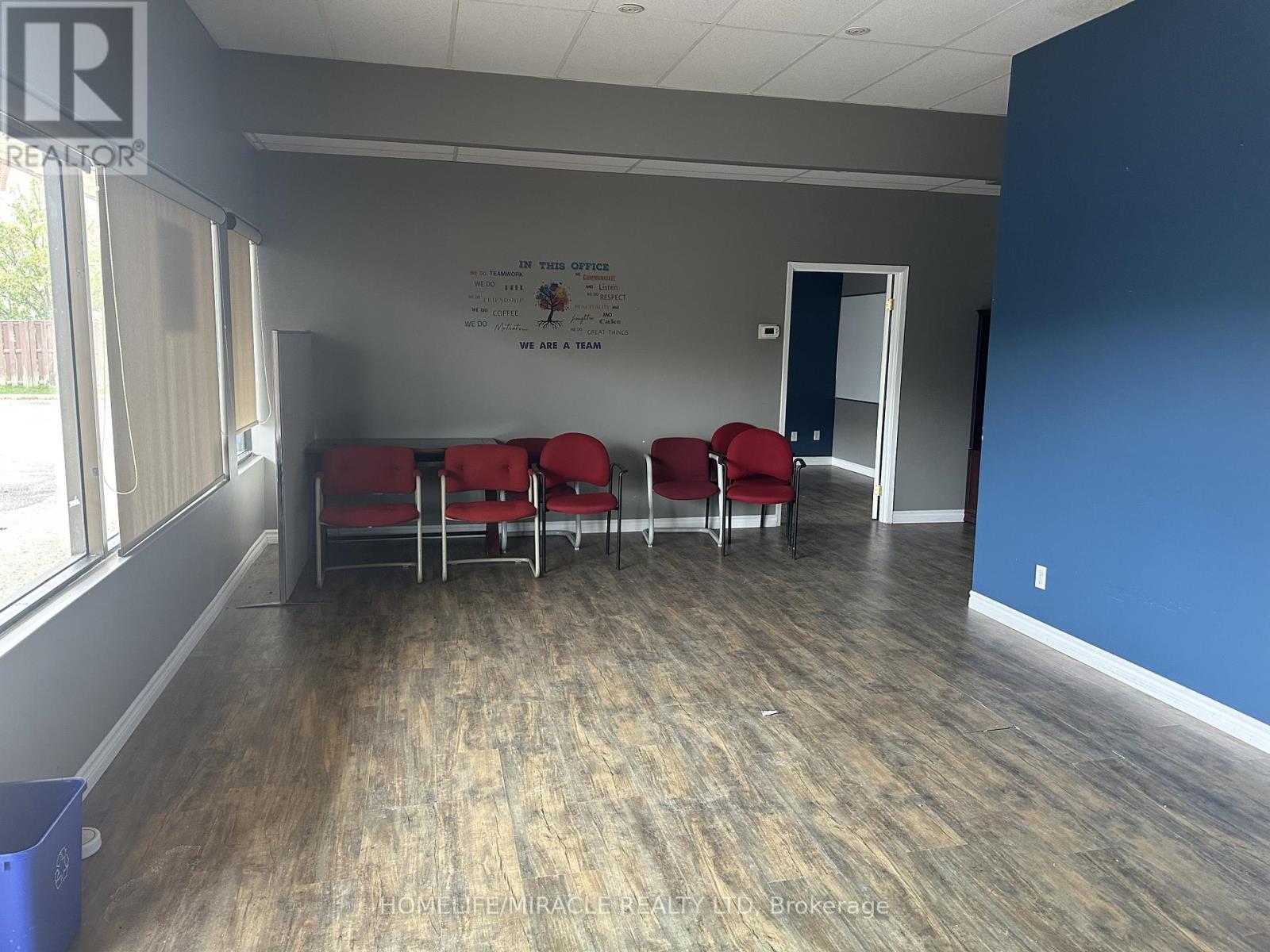 2 - 450 Westheights Drive, Kitchener, Ontario  N2N 2B9 - Photo 5 - X12494356