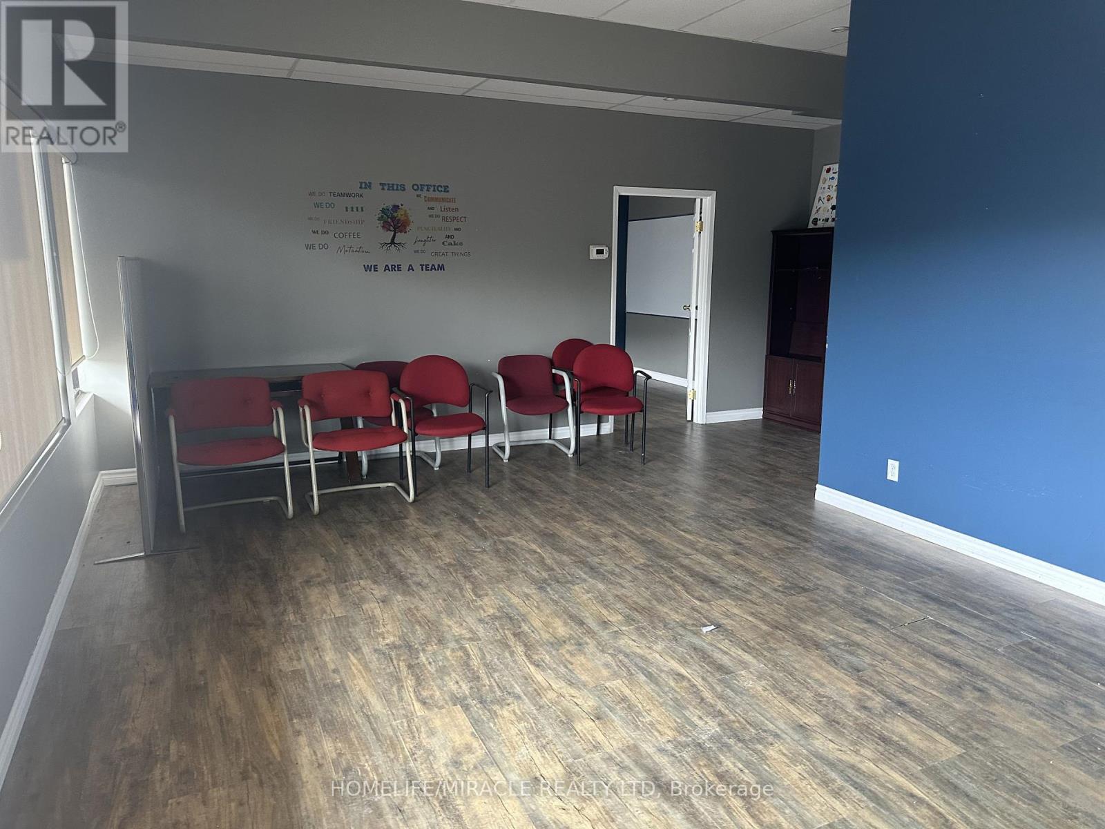 2 - 450 Westheights Drive, Kitchener, Ontario  N2N 2B9 - Photo 6 - X12494356