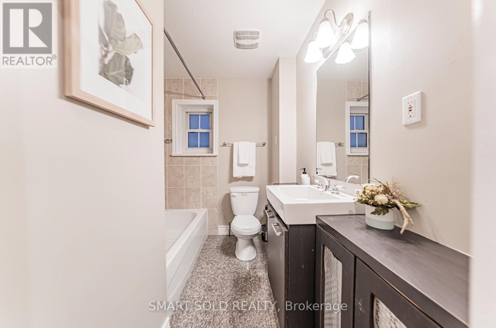 889 Avenue Road, Toronto, Ontario  M5P 2K7 - Photo 17 - C12494428