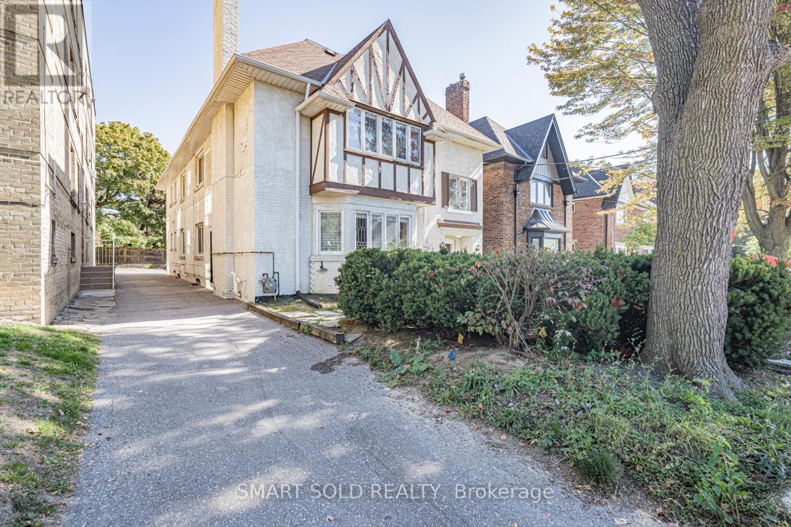 889 Avenue Road, Toronto, Ontario  M5P 2K7 - Photo 2 - C12494428