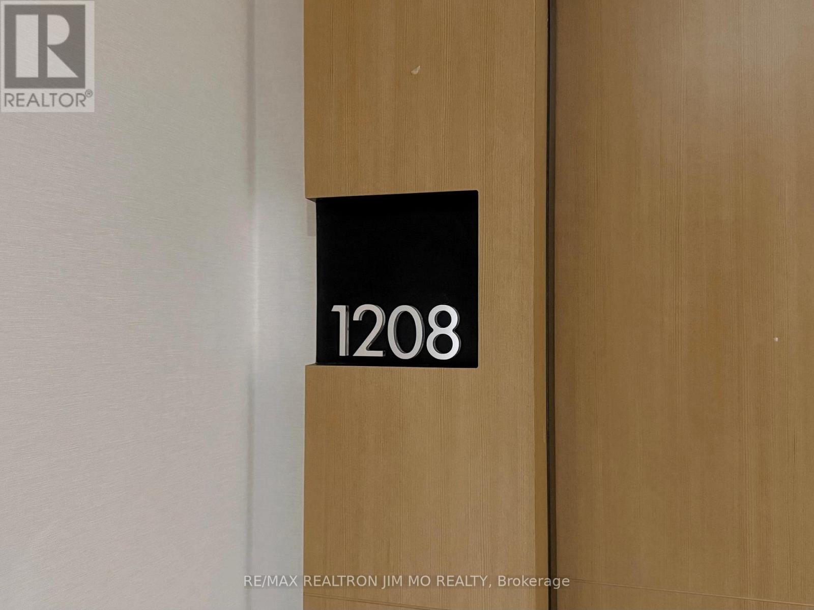 1208 - 11 Wellesley Street W, Toronto, Ontario  M4Y 0G4 - Photo 4 - C12494432