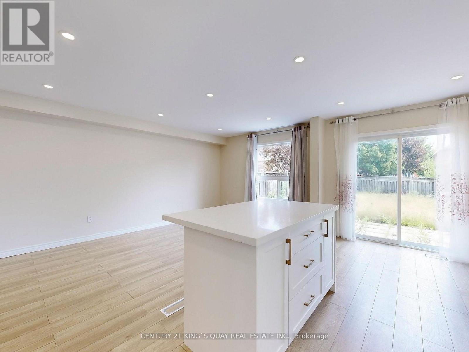 71 Rembrandt Drive, Markham, Ontario  L3R 4W6 - Photo 15 - N12494414