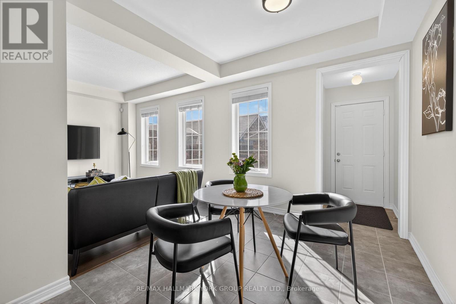 14 Walter Proctor Road, East Gwillimbury, Ontario  L9N 0L6 - Photo 12 - N12494434