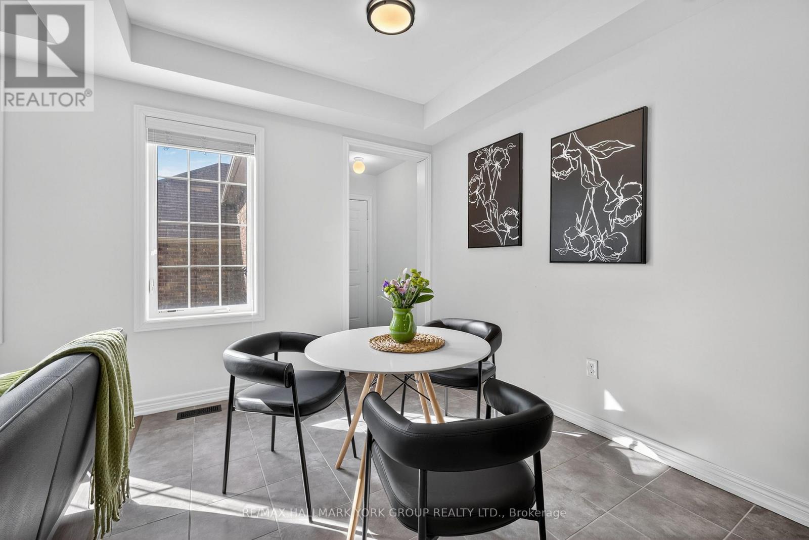 14 Walter Proctor Road, East Gwillimbury, Ontario  L9N 0L6 - Photo 13 - N12494434