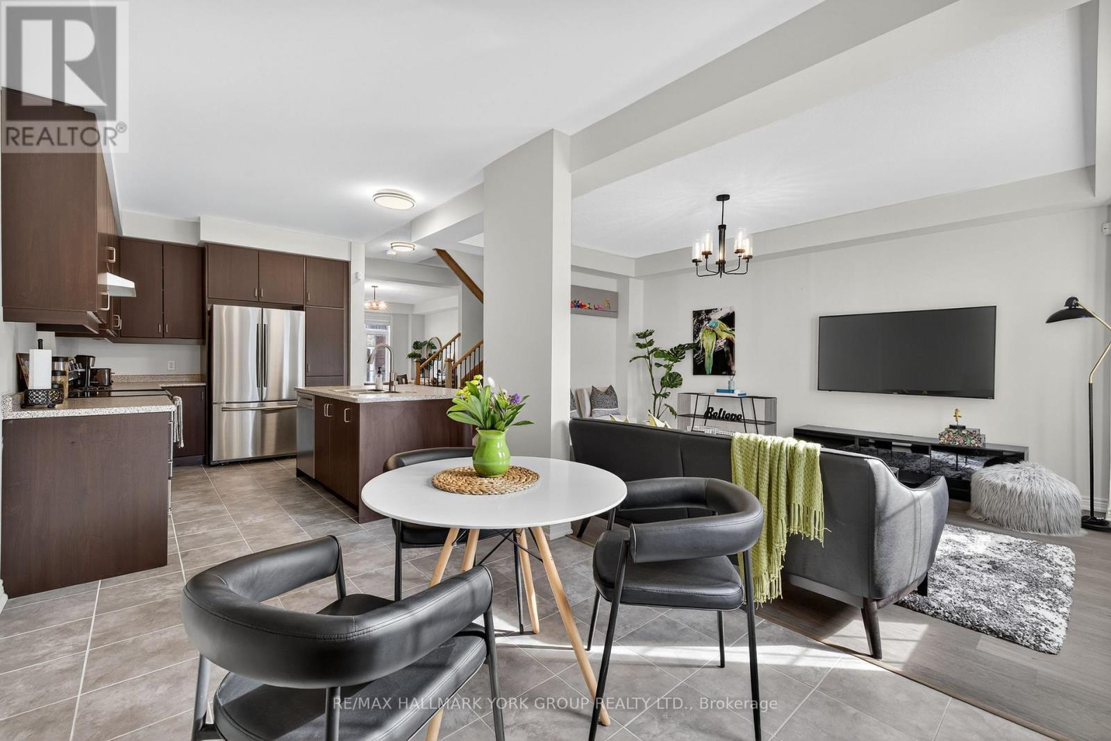 14 Walter Proctor Road, East Gwillimbury, Ontario  L9N 0L6 - Photo 15 - N12494434