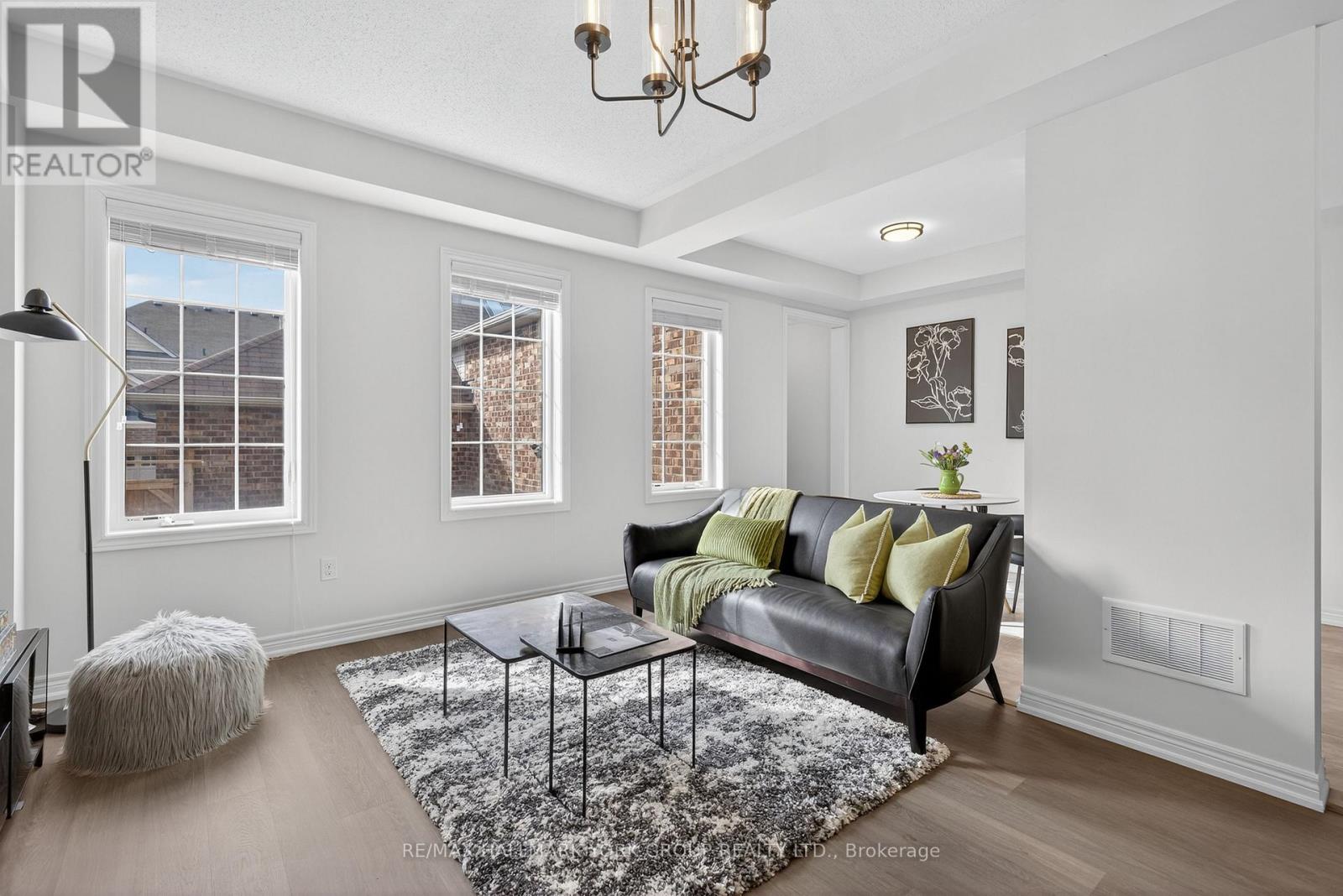 14 Walter Proctor Road, East Gwillimbury, Ontario  L9N 0L6 - Photo 17 - N12494434