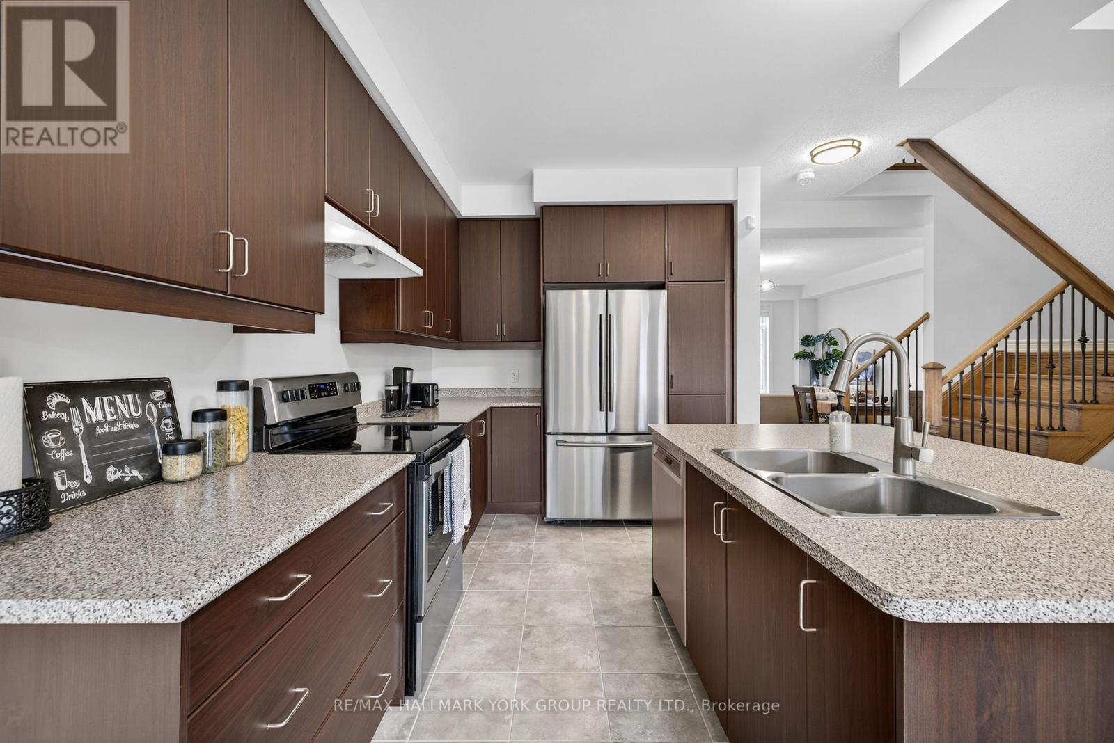 14 Walter Proctor Road, East Gwillimbury, Ontario  L9N 0L6 - Photo 9 - N12494434