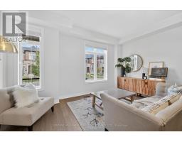 14 Walter Proctor Road, East Gwillimbury (Sharon), Ca