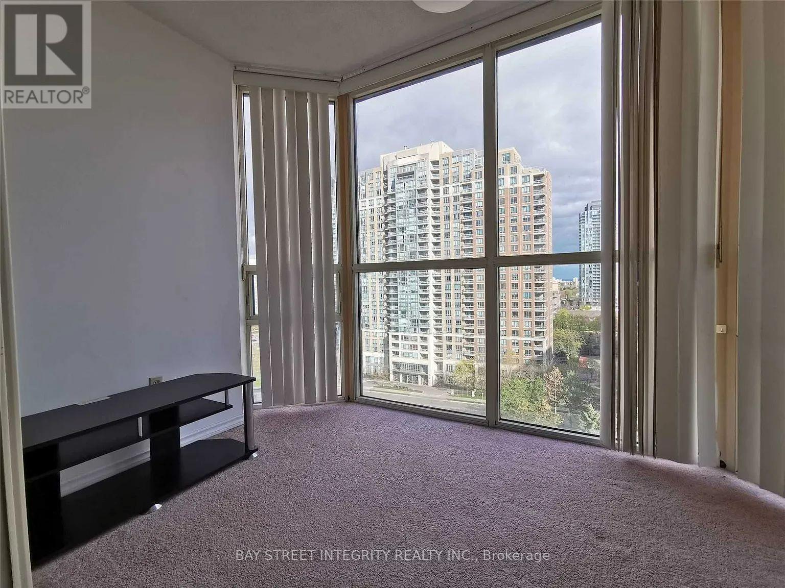 1011 - 265 Enfield Place, Mississauga, Ontario  L5B 3Y7 - Photo 3 - W12494388