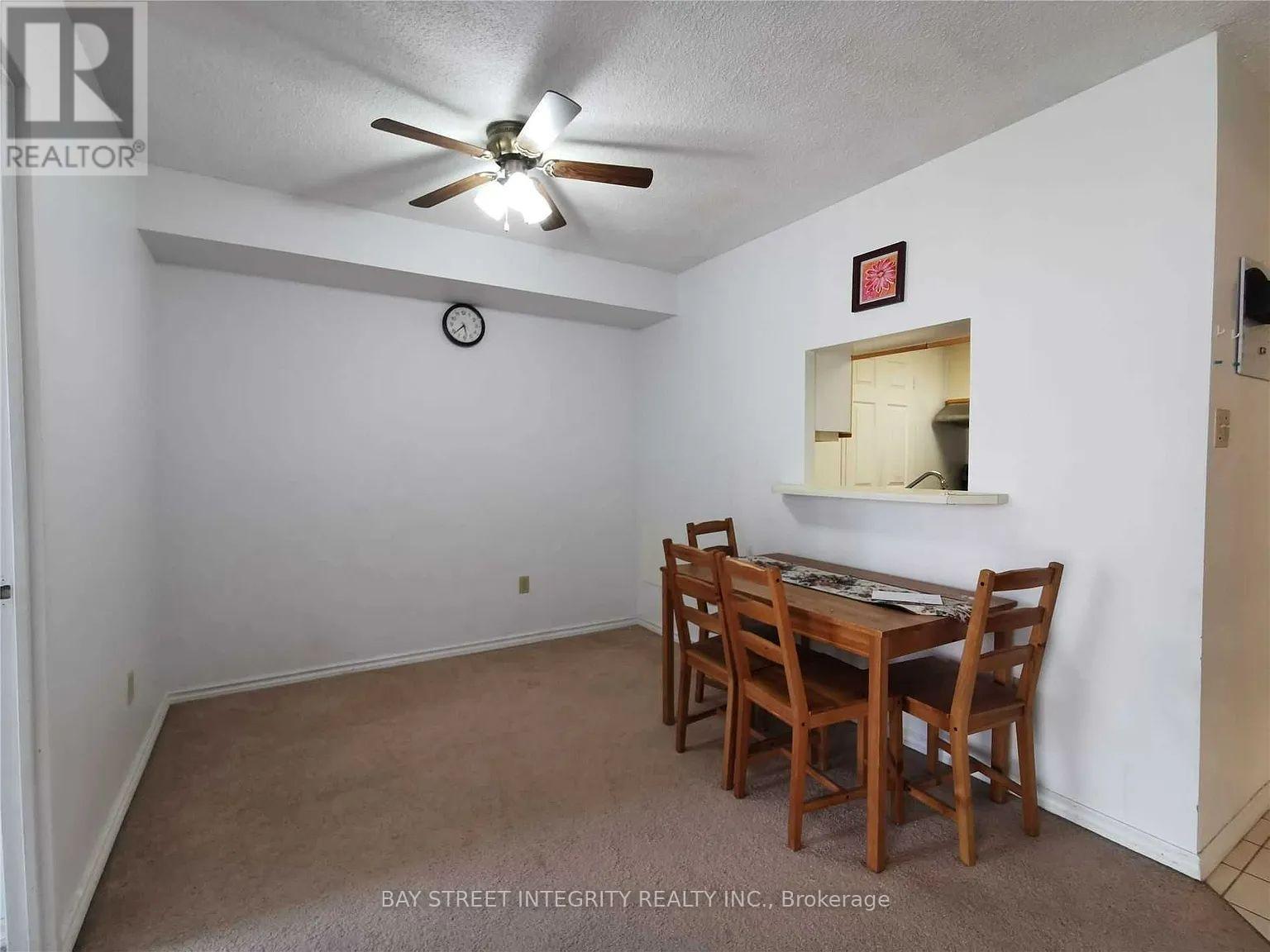 1011 - 265 Enfield Place, Mississauga, Ontario  L5B 3Y7 - Photo 5 - W12494388