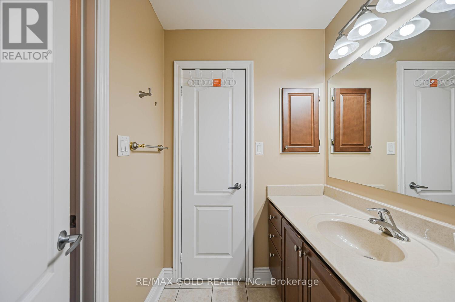 23 Yellow Pine Road, Brampton, Ontario  L6P 2E4 - Photo 35 - W12494390