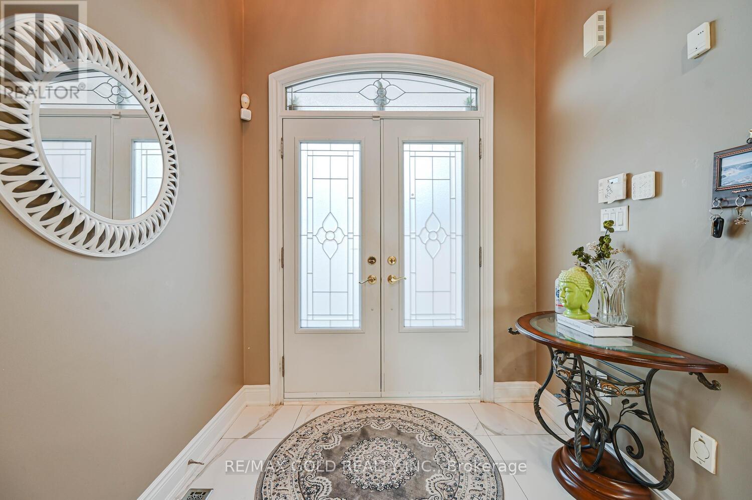 23 Yellow Pine Road, Brampton, Ontario  L6P 2E4 - Photo 6 - W12494390