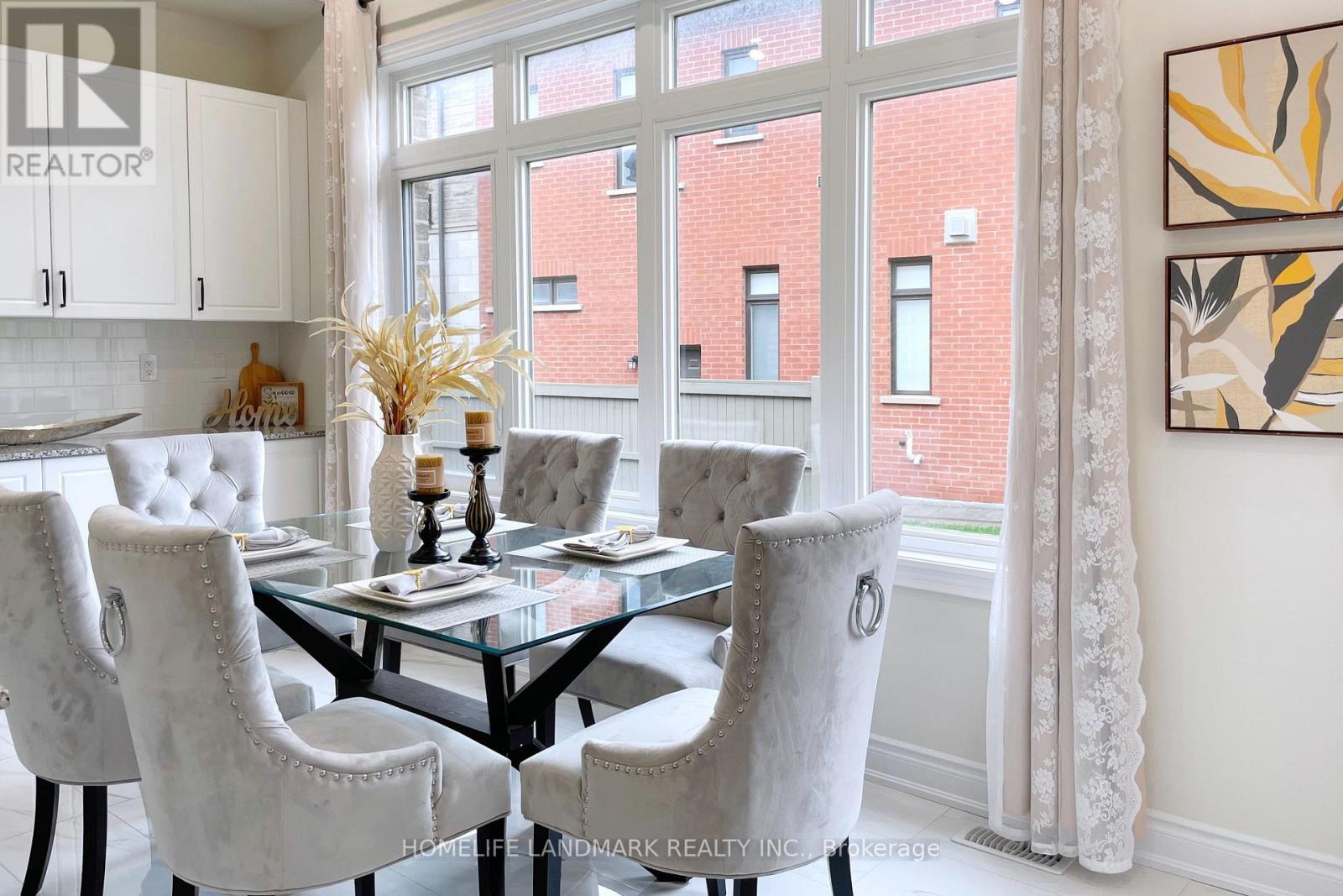 3404 Mosley Gate, Oakville, Ontario  L6H 0Z1 - Photo 3 - W12494400