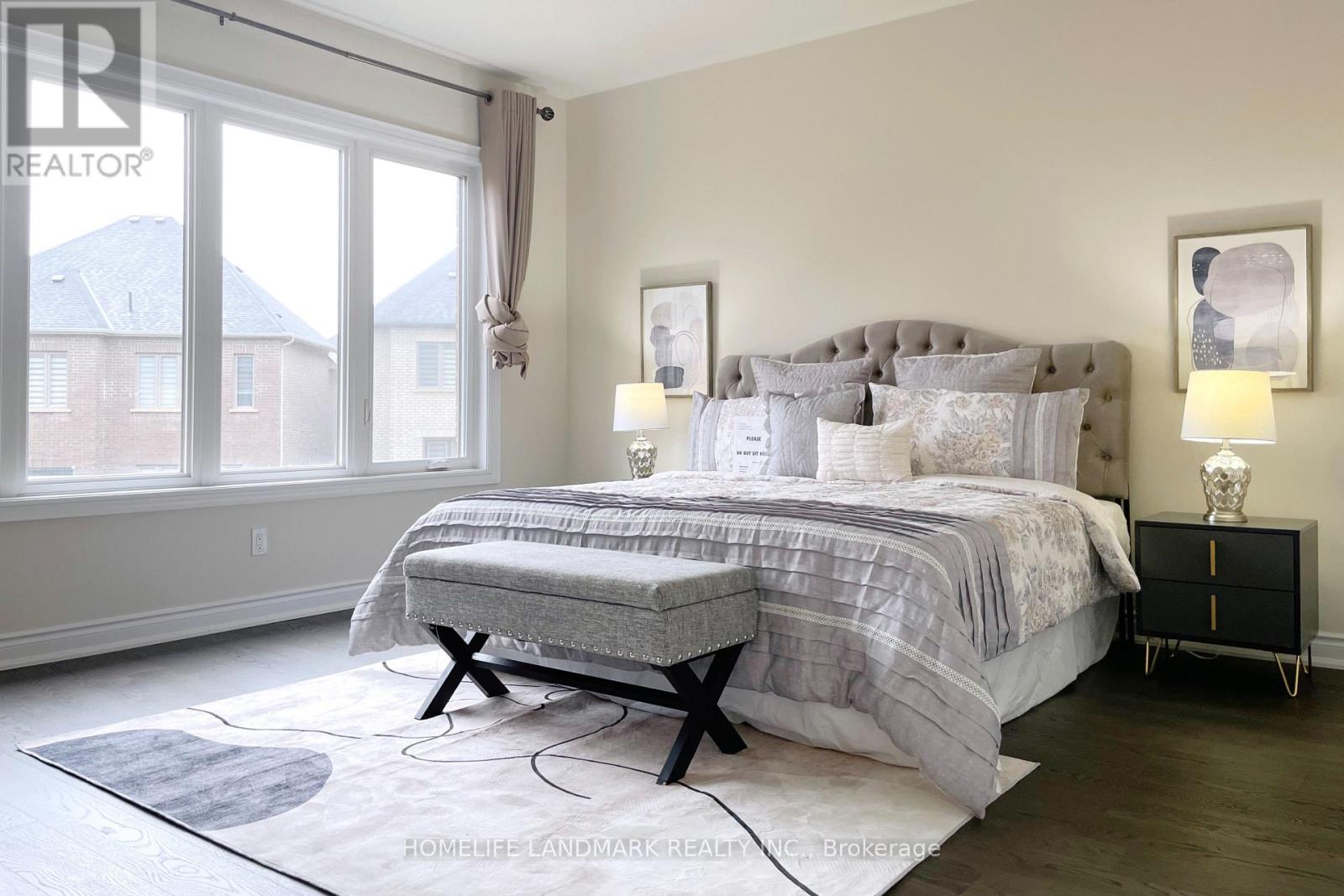 3404 Mosley Gate, Oakville, Ontario  L6H 0Z1 - Photo 4 - W12494400