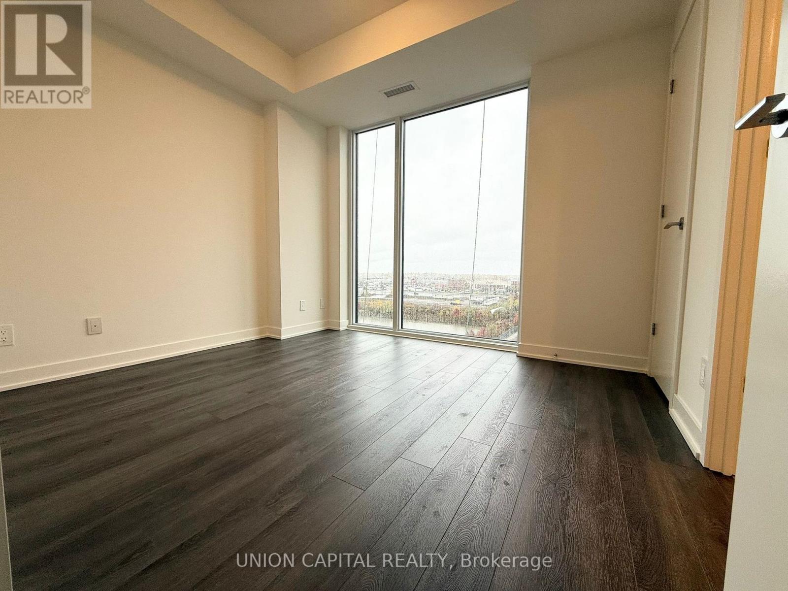 704 - 3071 Trafalgar Road, Oakville, Ontario  L6H 8C6 - Photo 11 - W12494416