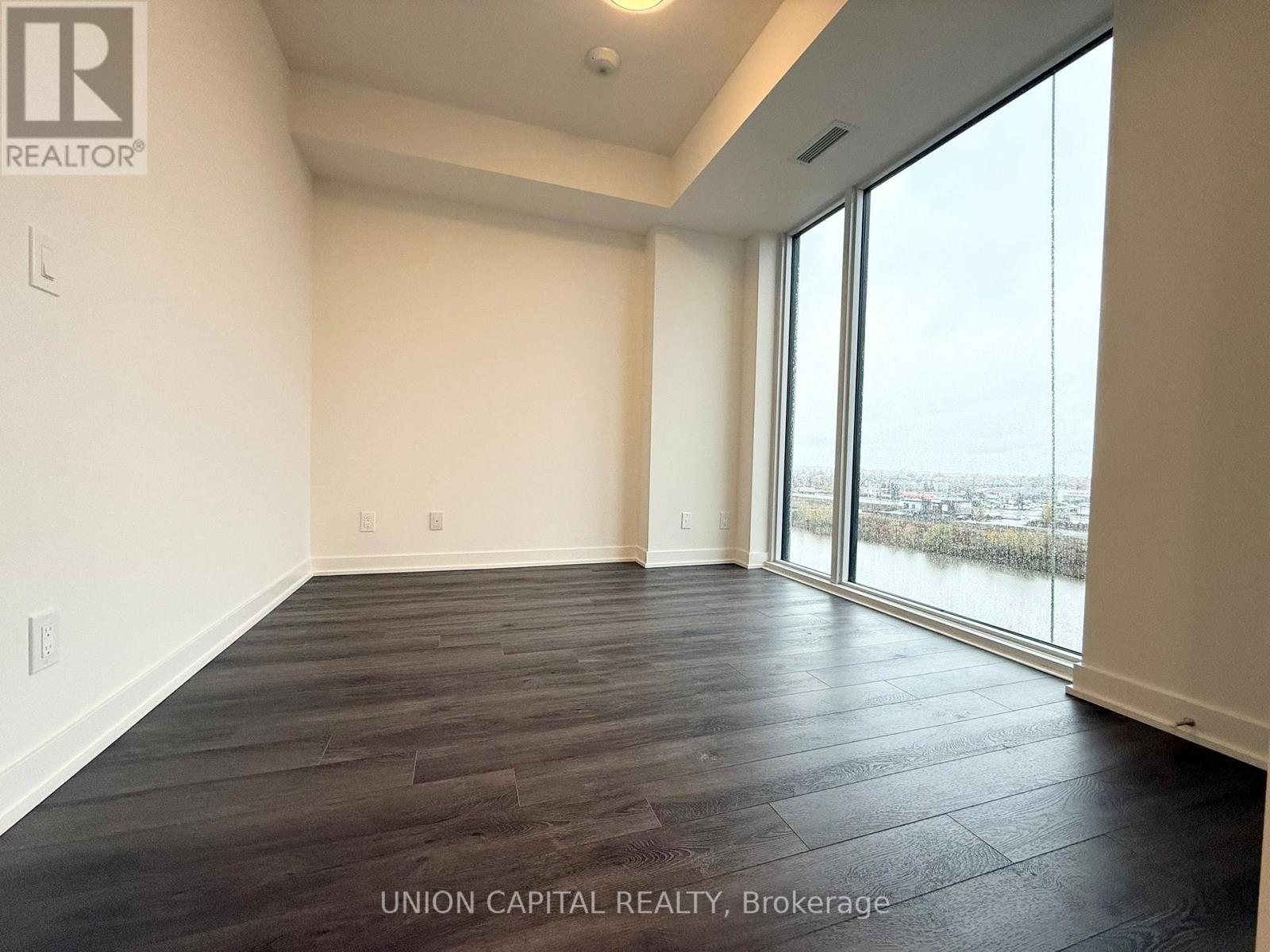 704 - 3071 Trafalgar Road, Oakville, Ontario  L6H 8C6 - Photo 9 - W12494416