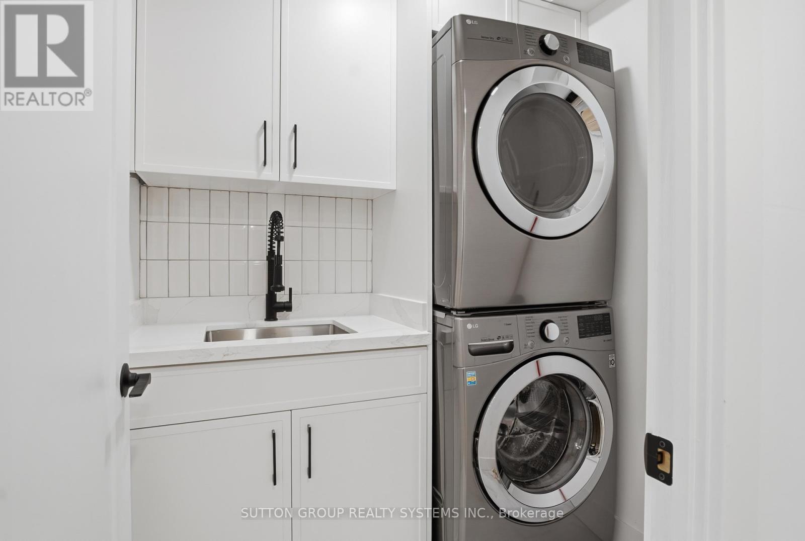 904 - 65 Southport Street, Toronto, Ontario  M6S 3N6 - Photo 33 - W12494422