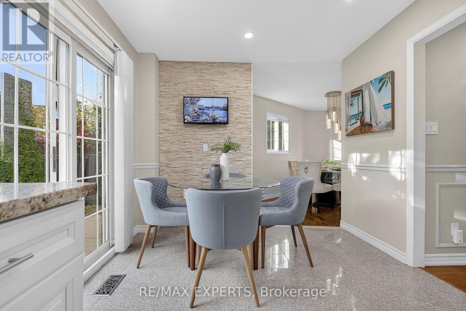 1382 Hazel Mccleary Drive, Oakville, Ontario  L6J 7B1 - Photo 12 - W12494430