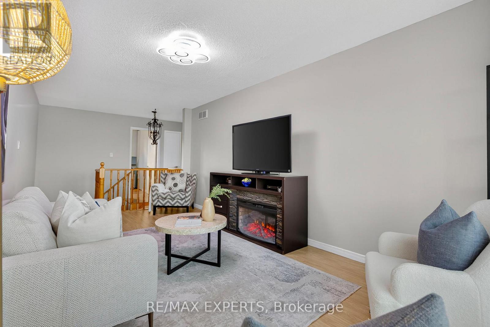 1382 Hazel Mccleary Drive, Oakville, Ontario  L6J 7B1 - Photo 19 - W12494430
