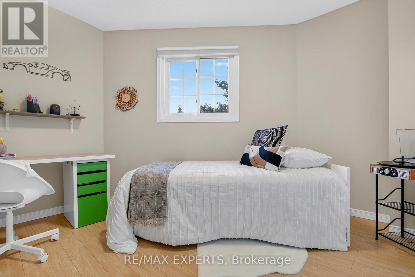 1382 Hazel Mccleary Drive, Oakville, Ontario  L6J 7B1 - Photo 23 - W12494430