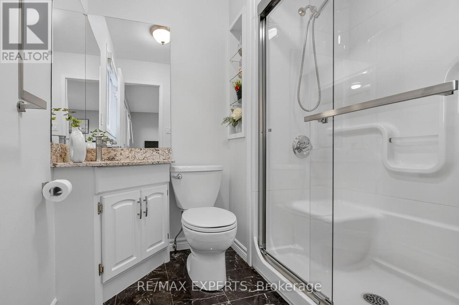 1382 Hazel Mccleary Drive, Oakville, Ontario  L6J 7B1 - Photo 26 - W12494430