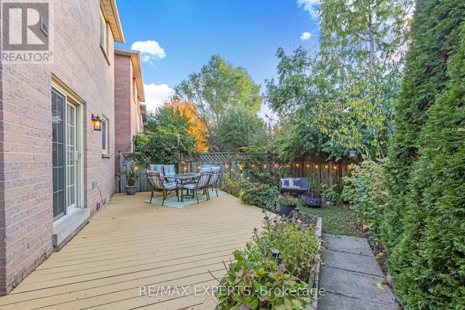 1382 Hazel Mccleary Drive, Oakville, Ontario  L6J 7B1 - Photo 37 - W12494430