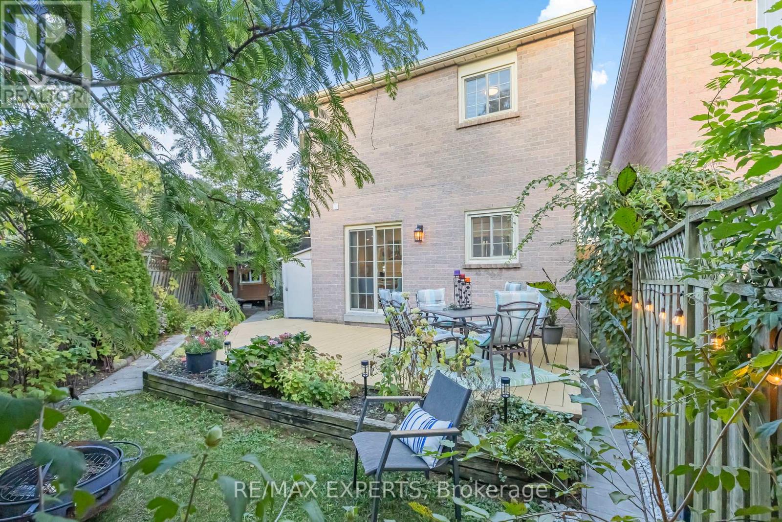 1382 Hazel Mccleary Drive, Oakville, Ontario  L6J 7B1 - Photo 38 - W12494430