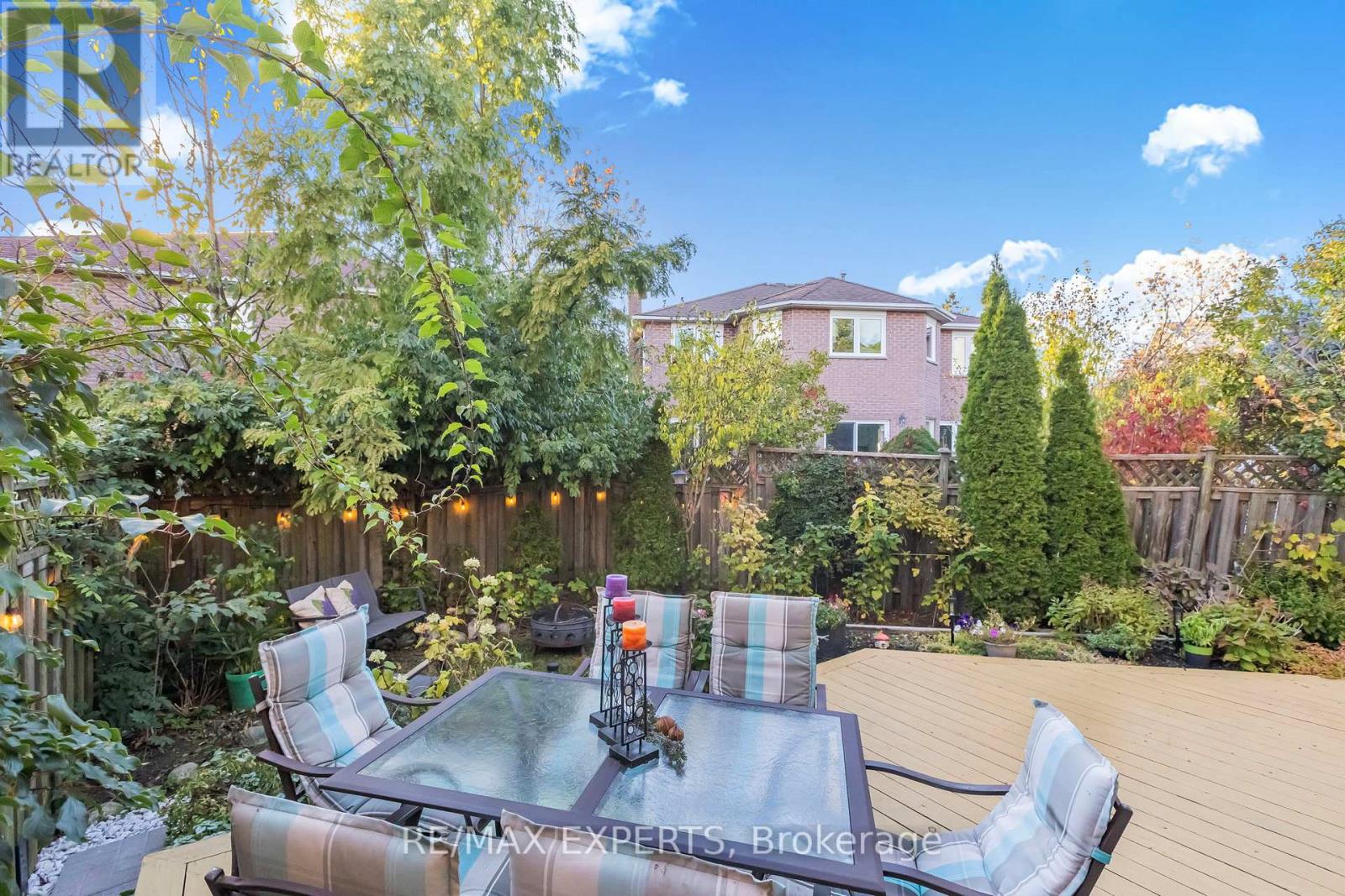 1382 Hazel Mccleary Drive, Oakville, Ontario  L6J 7B1 - Photo 39 - W12494430