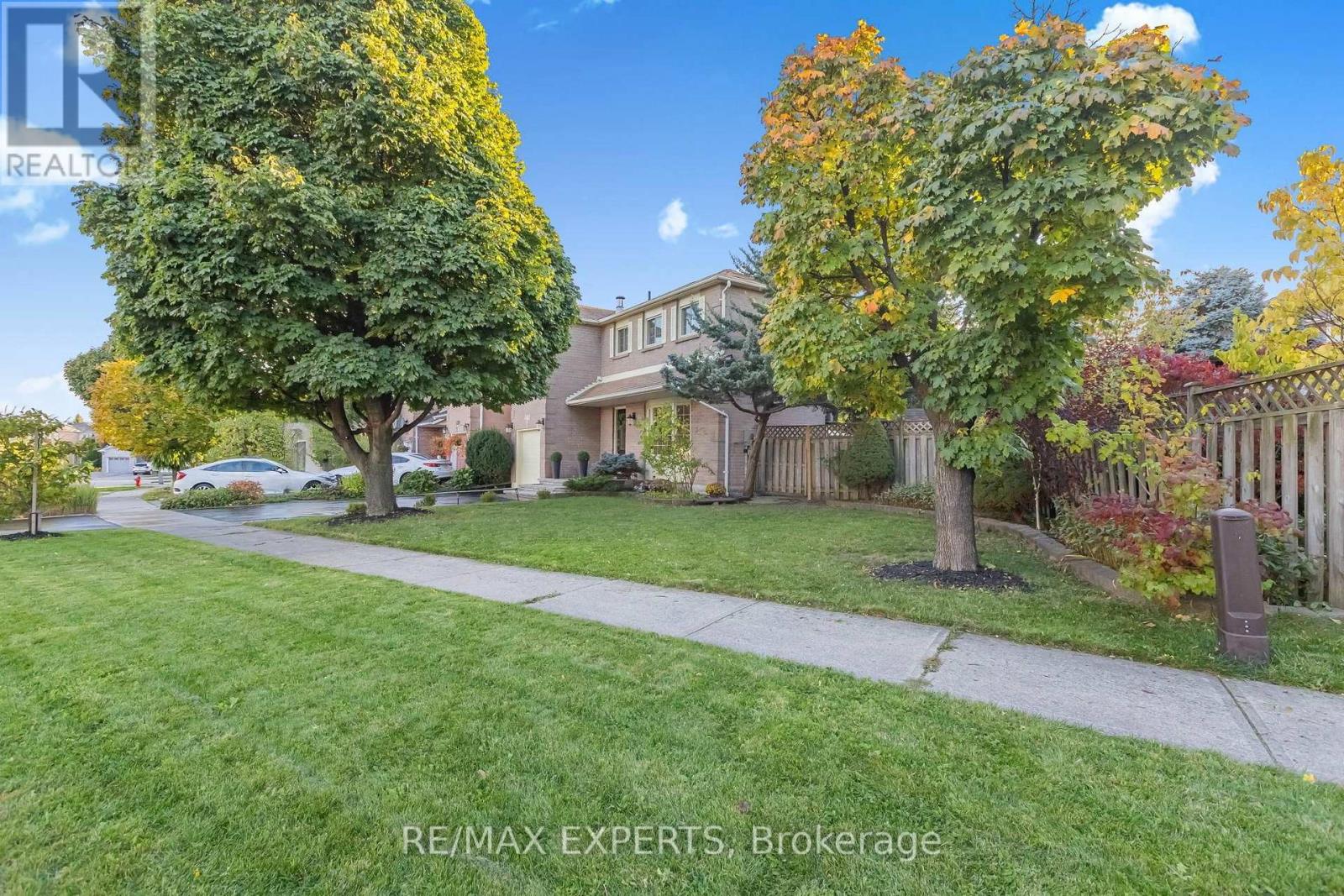 1382 Hazel Mccleary Drive, Oakville, Ontario  L6J 7B1 - Photo 42 - W12494430