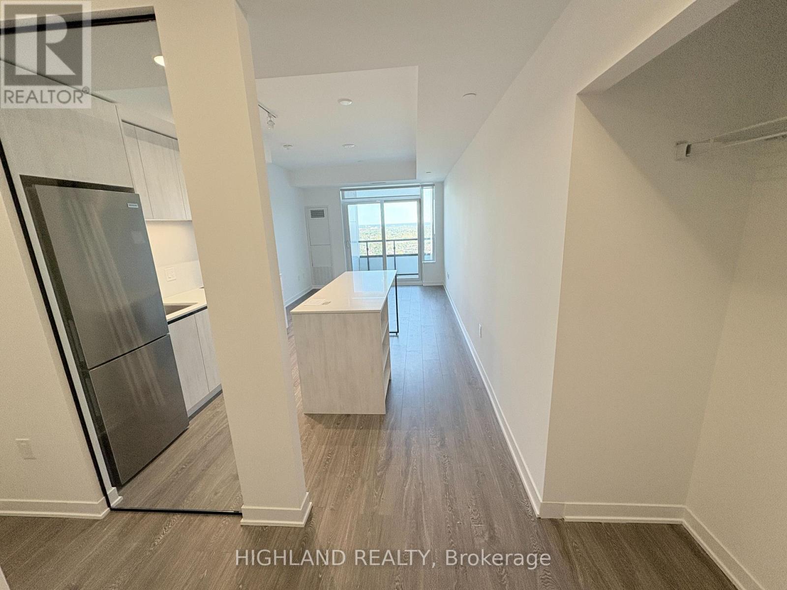 2612 - 2495 Eglinton Avenue W, Mississauga, Ontario  L5M 2T2 - Photo 2 - W12494446