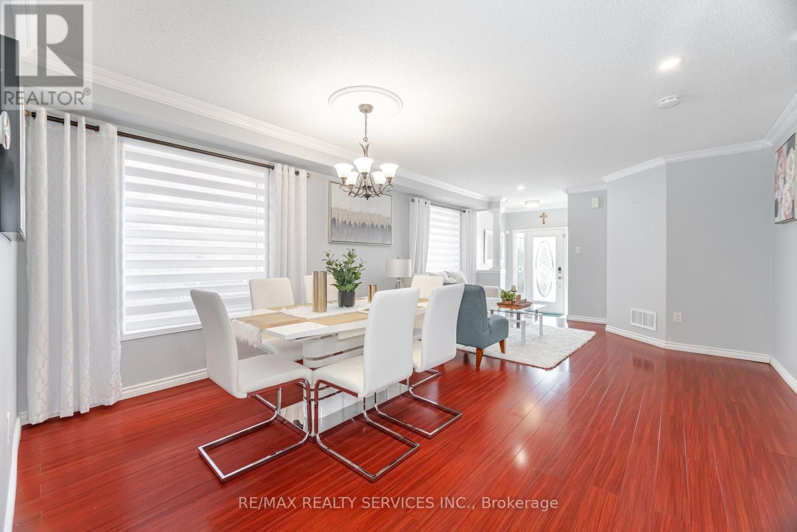 67 El Camino Way, Brampton, Ontario  L7A 3B1 - Photo 10 - W12494450