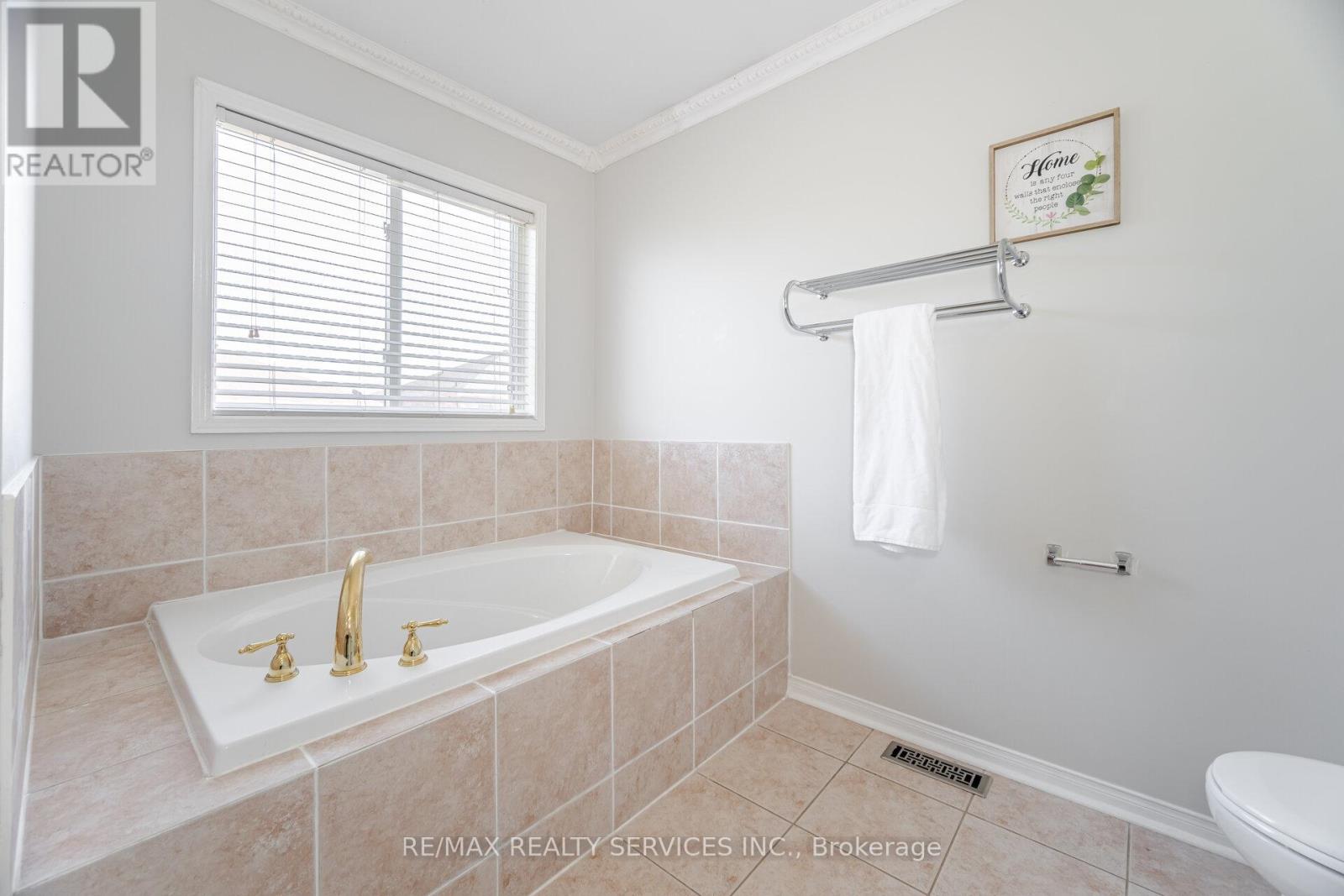 67 El Camino Way, Brampton, Ontario  L7A 3B1 - Photo 27 - W12494450