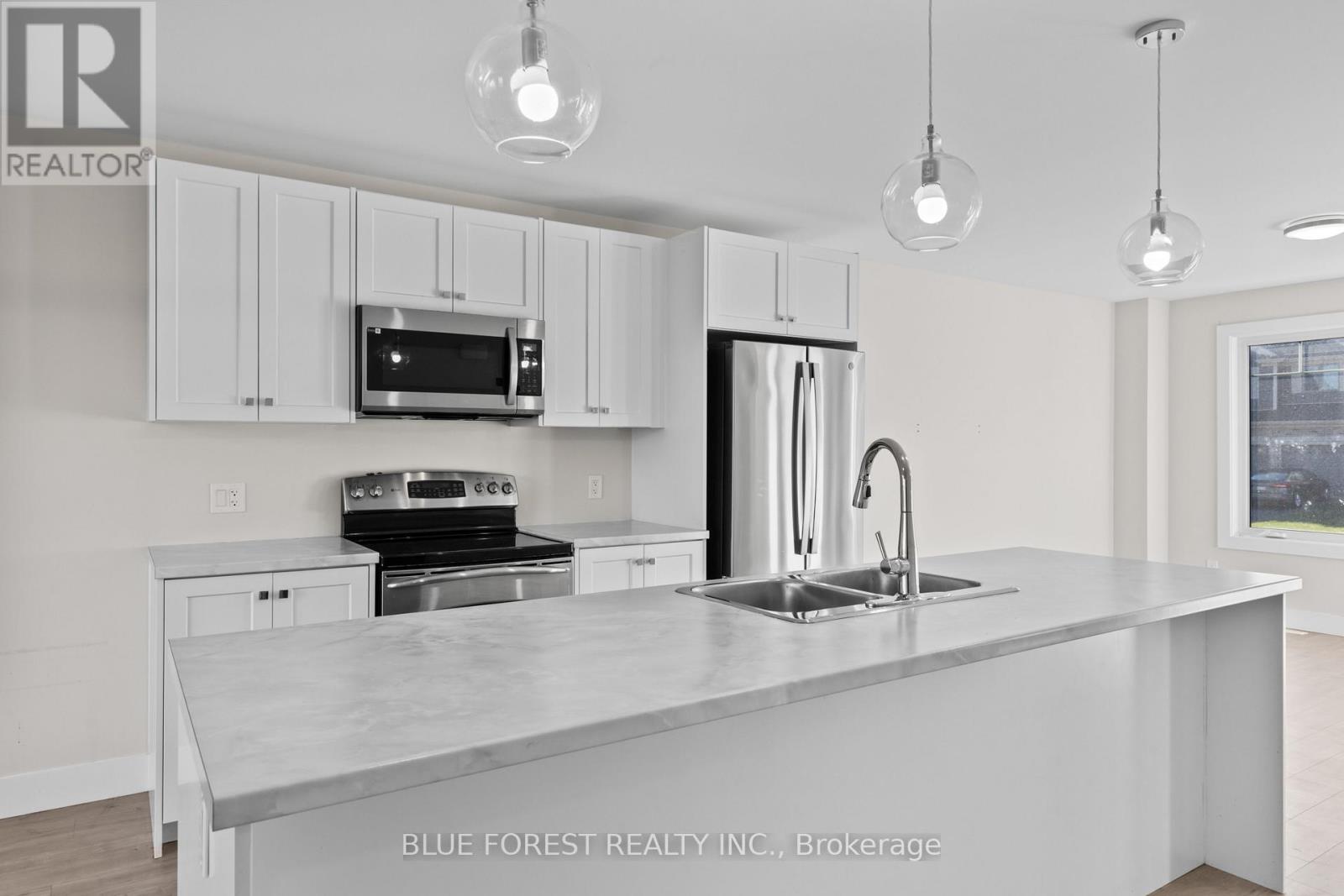 85 Acorn Trail, St. Thomas, Ontario  N5R 0L8 - Photo 12 - X12494490