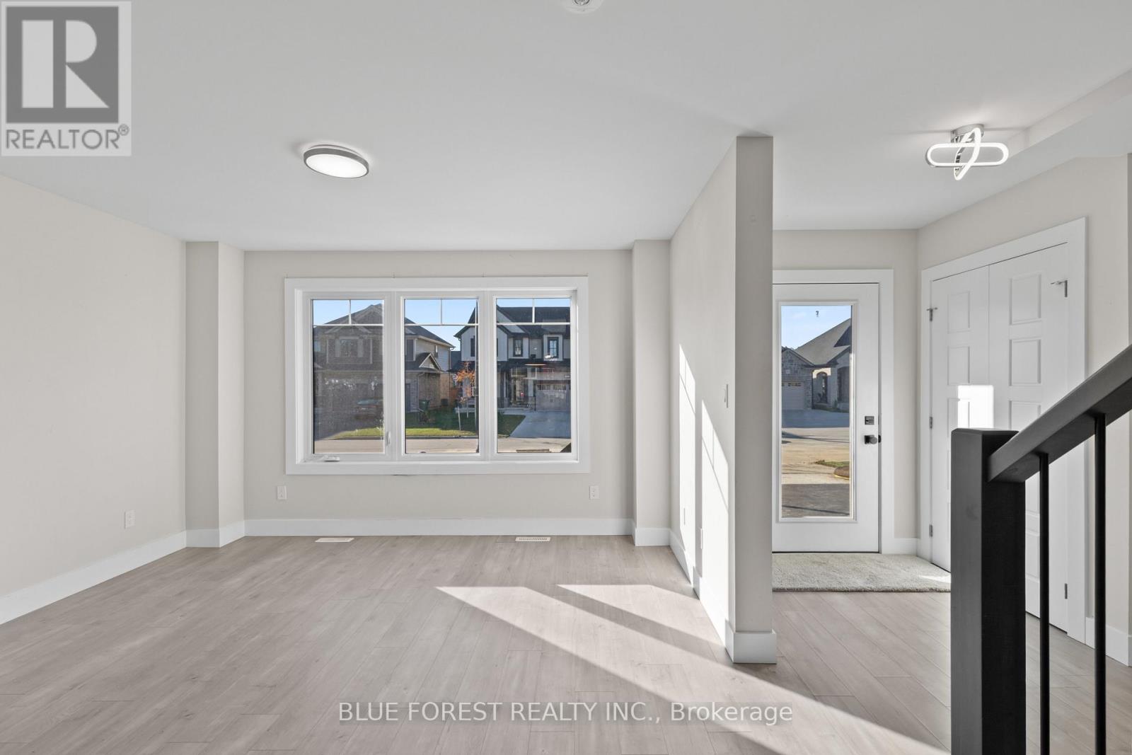 85 Acorn Trail, St. Thomas, Ontario  N5R 0L8 - Photo 6 - X12494490