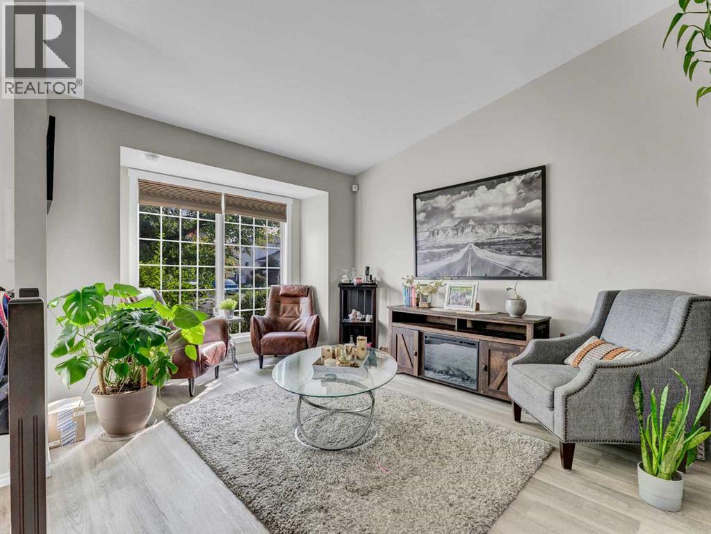 16 Storrs Crescent Se, Medicine Hat, Alberta  T1B 1J4 - Photo 6 - A2256864