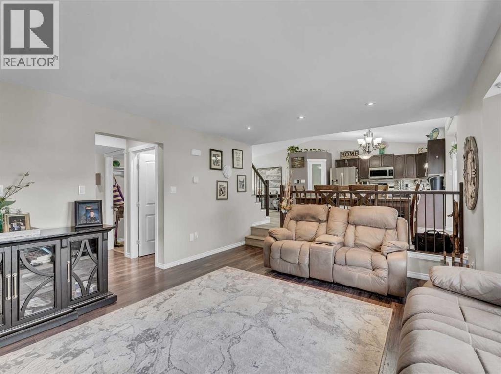 16 Storrs Crescent Se, Medicine Hat, Alberta  T1B 1J4 - Photo 15 - A2256864