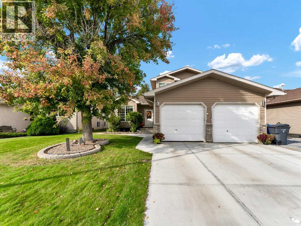 16 Storrs Crescent Se, Medicine Hat, Alberta  T1B 1J4 - Photo 1 - A2256864