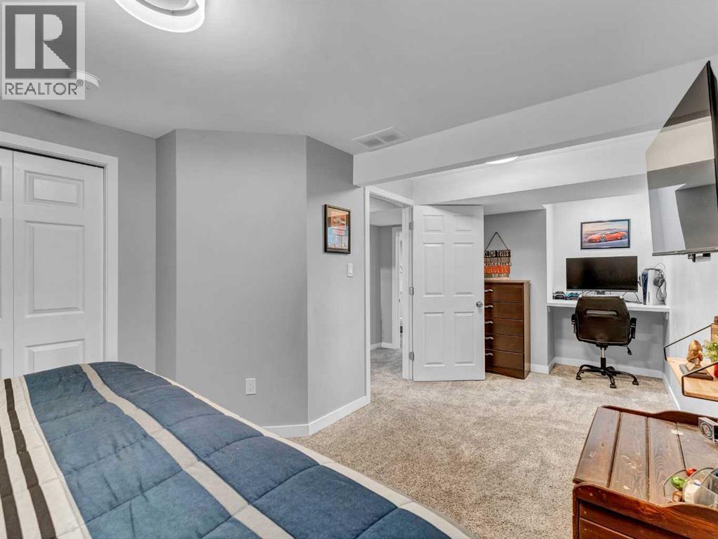 16 Storrs Crescent Se, Medicine Hat, Alberta  T1B 1J4 - Photo 32 - A2256864