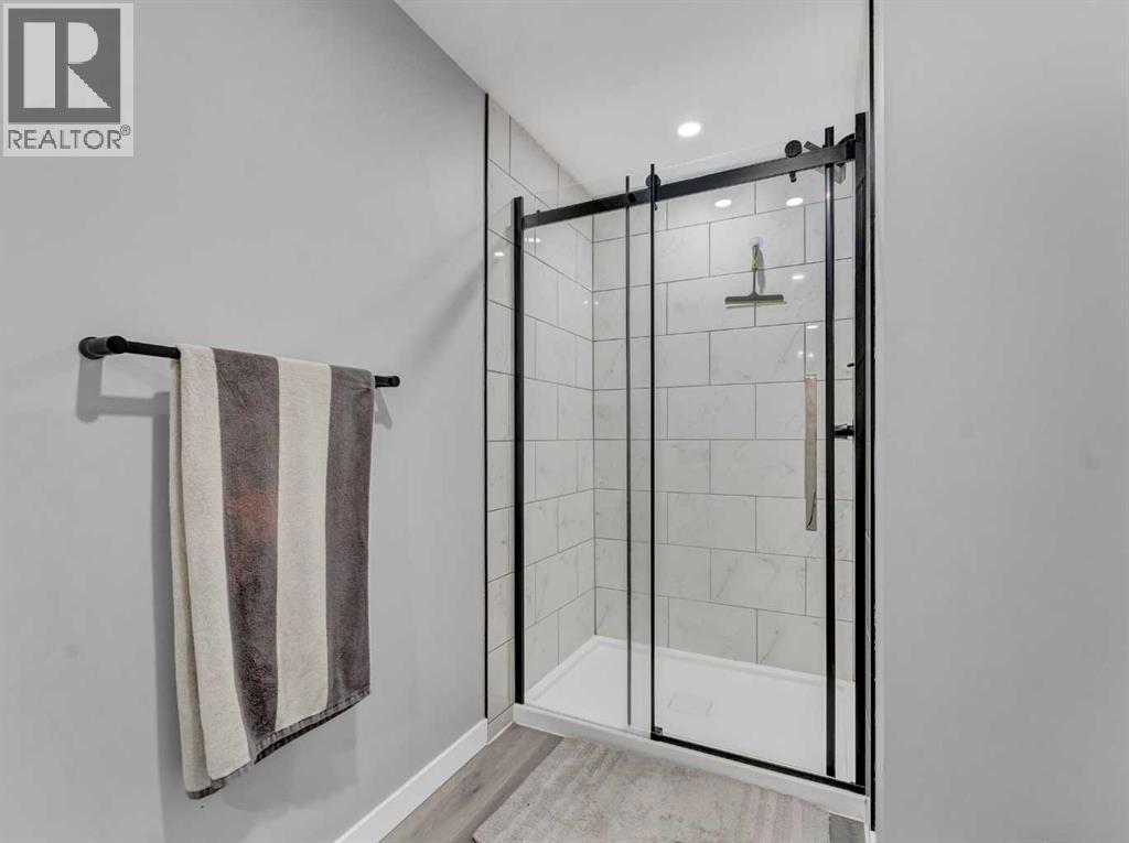 16 Storrs Crescent Se, Medicine Hat, Alberta  T1B 1J4 - Photo 34 - A2256864