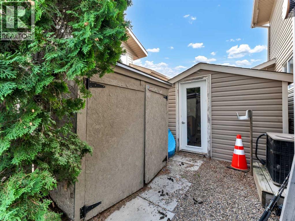 16 Storrs Crescent Se, Medicine Hat, Alberta  T1B 1J4 - Photo 47 - A2256864