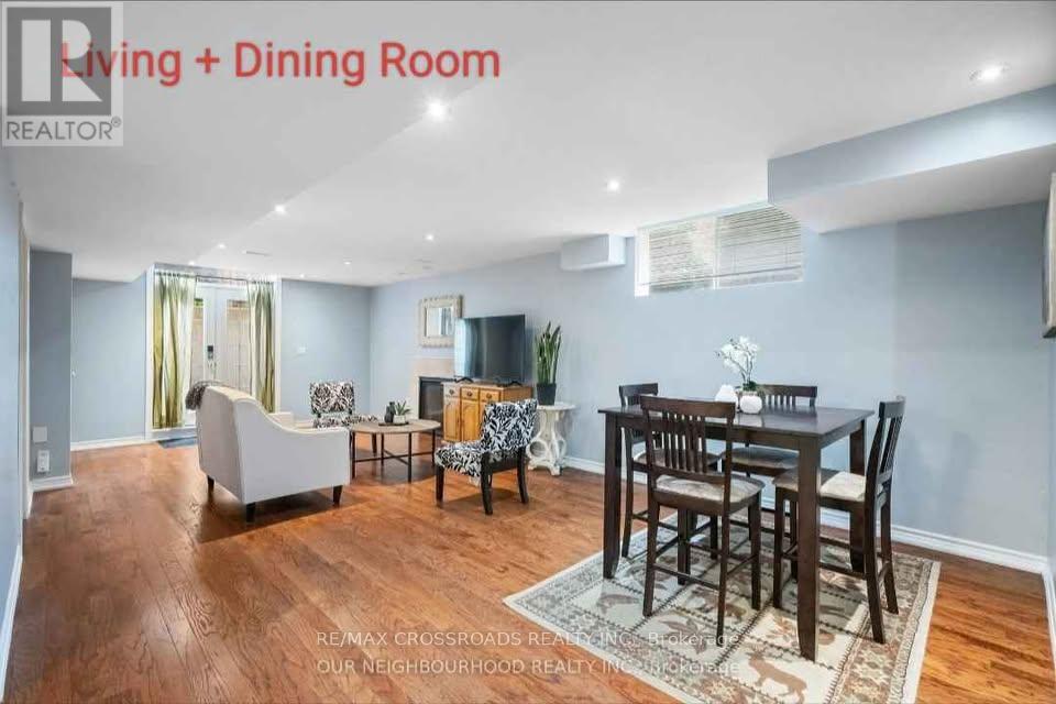 1105 CENTRE STREET S, Whitby, Ontario