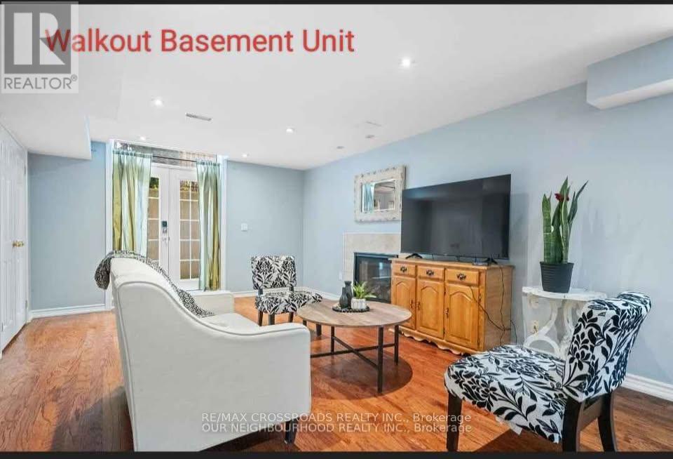 1105 Centre Street S, Whitby, Ontario  L1N 4X7 - Photo 4 - E12494498