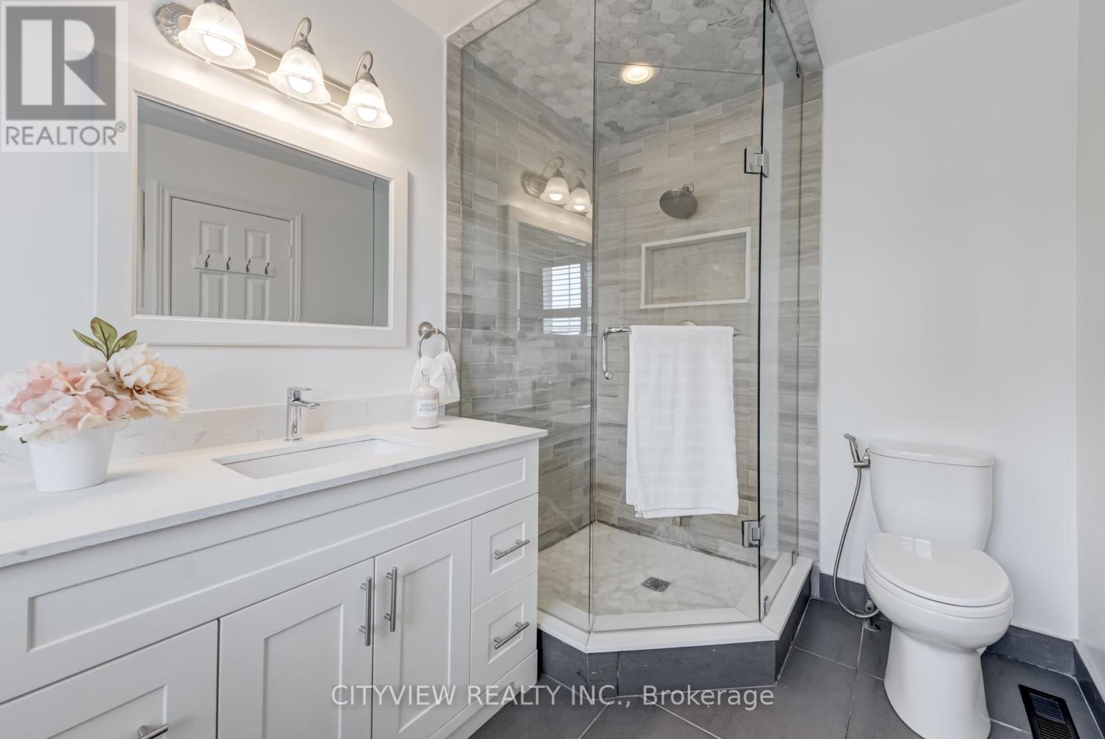 5842 Terrapark Trail, Mississauga, Ontario  L5M 6S1 - Photo 25 - W12494468