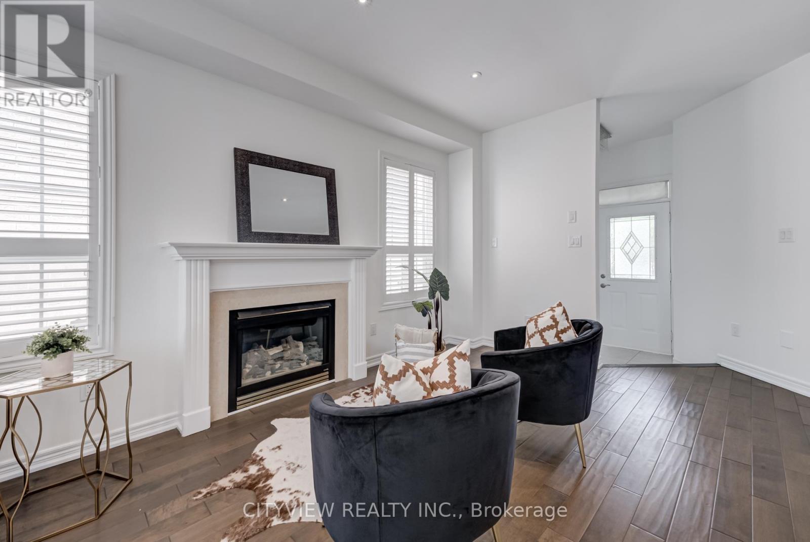 5842 Terrapark Trail, Mississauga, Ontario  L5M 6S1 - Photo 6 - W12494468