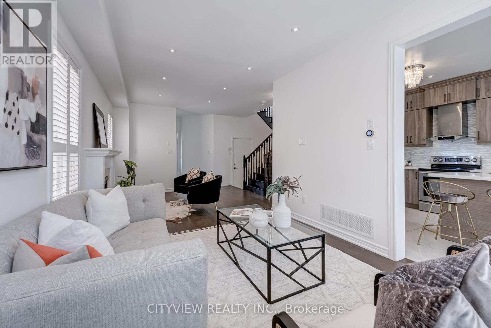 5842 Terrapark Trail, Mississauga, Ontario  L5M 6S1 - Photo 9 - W12494468