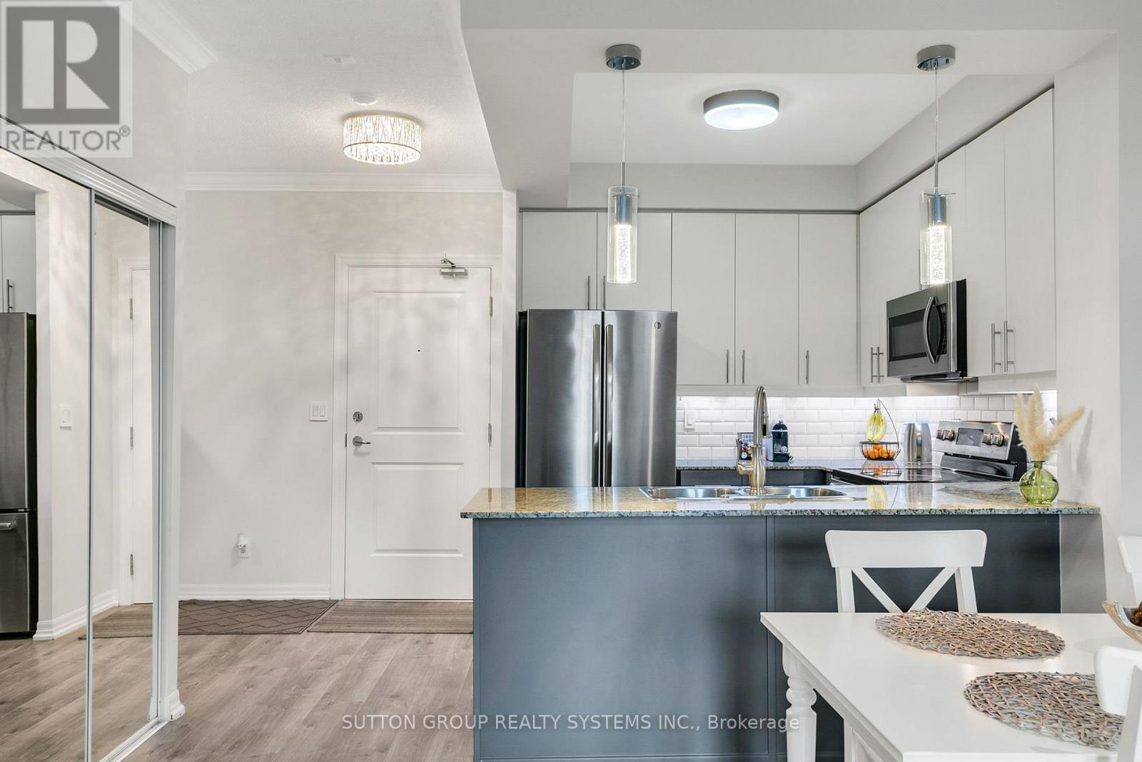 303 - 245 Dalesford Road, Toronto, Ontario  M8Y 4H7 - Photo 15 - W12494470